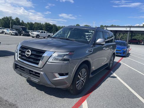Used 2023 Nissan Armada SL RWD image 1