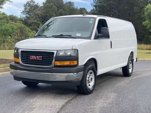 Used 2025 GMC Savana 2500 w/ Driver Convenience Package RWD image 11
