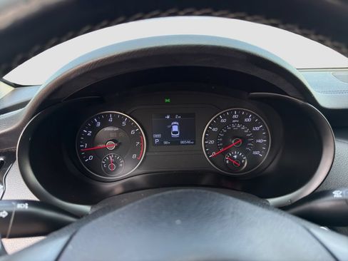 Used 2019 Kia Stinger RWD image 11
