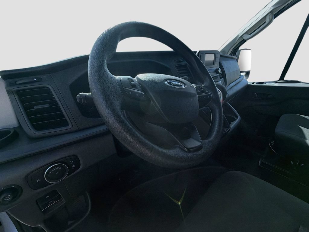 Used 2025 Ford Transit 250 Low Roof RWD image 11