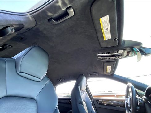 Used 2022 Porsche Cayenne Turbo GT AWD/4WD image 24