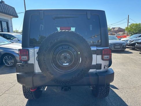 Used 2014 Jeep Wrangler Unlimited Sport w/ Quick Order Package 24S AWD/4WD image 9