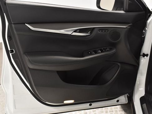 Certified 2025 INFINITI QX55 Luxe w/ Cargo Package image 10