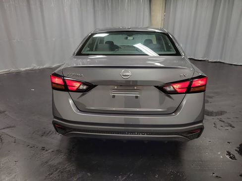 Used 2024 Nissan Altima 2.5 SV image 7
