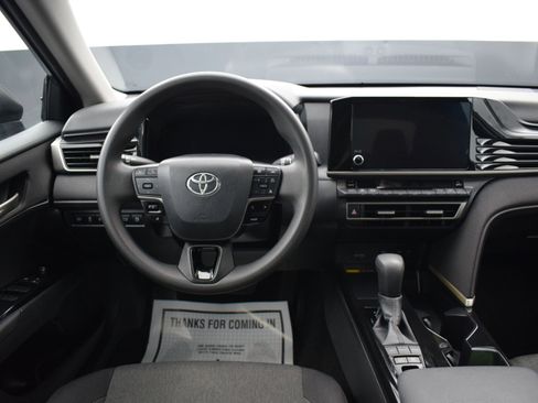 Used 2025 Toyota Camry LE image 14