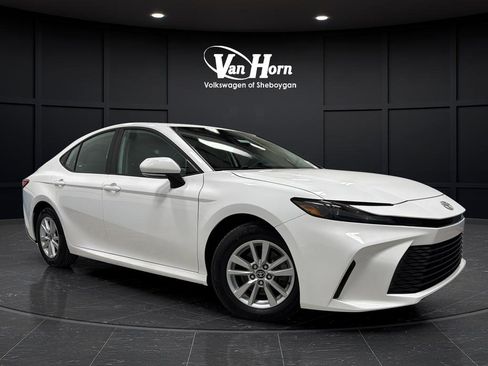Used 2025 Toyota Camry LE FWD image 1