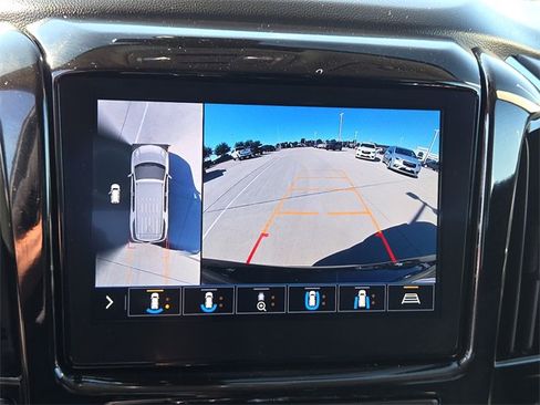 Used 2021 Chevrolet Traverse RS image 21