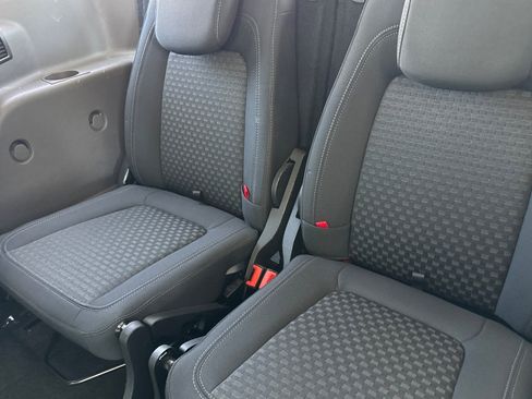 Used 2022 Ford Transit Connect XLT FWD image 16