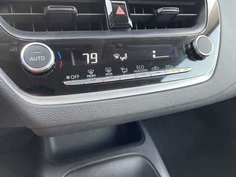 Used 2023 Toyota Corolla LE image 28