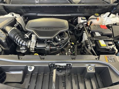 Used 2023 GMC Acadia AT4 w/ LPO, 'HIT The Road' Package AWD/4WD image 32