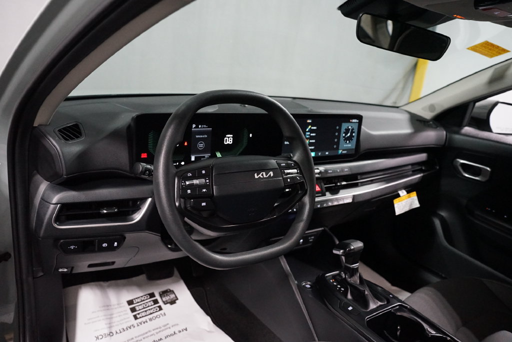 Used 2026 Kia K4 FWD image 11