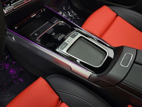 New 2026 Mercedes-Benz GLB 35 AMG 4MATIC image 9