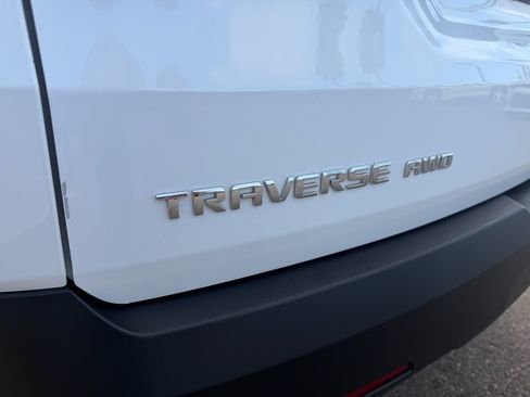 Used 2023 Chevrolet Traverse LT w/ LPO, Floor Liner Package AWD/4WD image 9