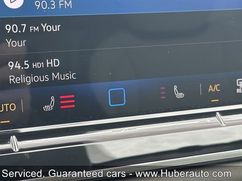 Used 2025 Volkswagen Tiguan SE AWD/4WD image 17