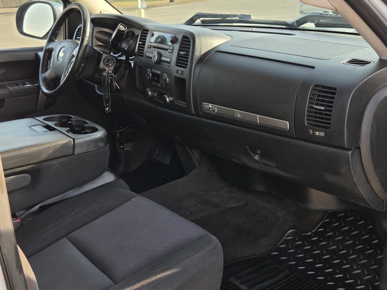 Used 2011 Chevrolet Silverado 1500 LT w/ Texas Edition RWD image 9