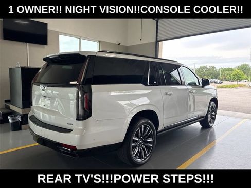 Used 2021 Cadillac Escalade ESV Sport Platinum AWD/4WD image 4