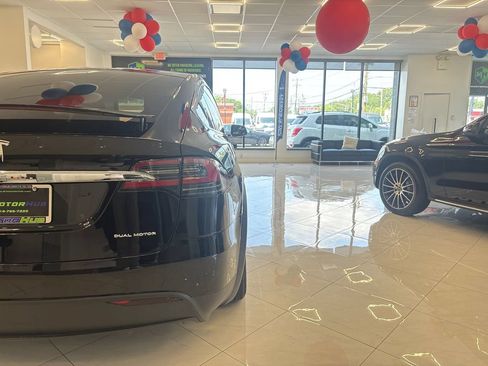 Used 2020 Tesla Model X AWD/4WD image 14