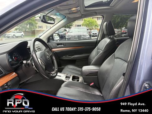 Used 2013 Subaru Outback 2.5i Limited w/ Moonroof Pkg AWD/4WD image 12