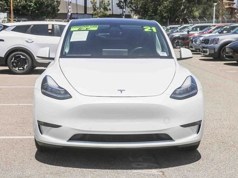 Used 2021 Tesla Model Y Long Range AWD/4WD image 3