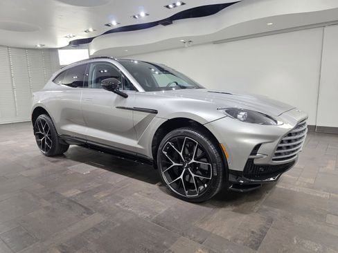 New 2026 Aston Martin DBX 707 image 1