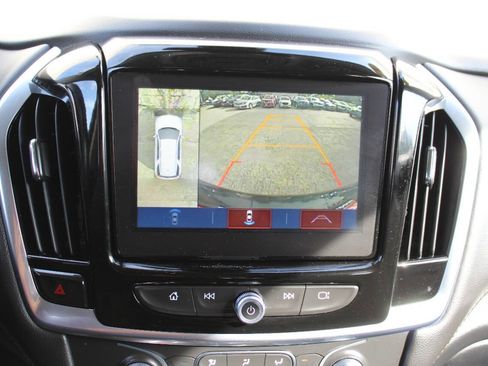 Used 2019 Chevrolet Traverse LT w/ LT Premium Package image 22