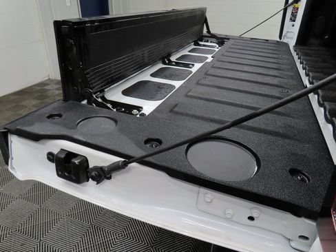 Used 2024 GMC Sierra 3500 SLE w/ SLE Convenience Package image 37