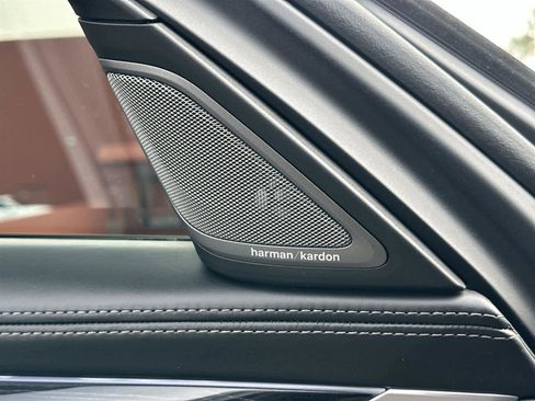 Used 2019 BMW 750i w/ Executive Package image 33