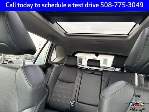 Used 2023 Toyota RAV4 Limited image 17