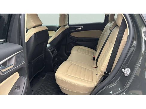 Used 2023 Ford Edge SEL AWD/4WD image 11