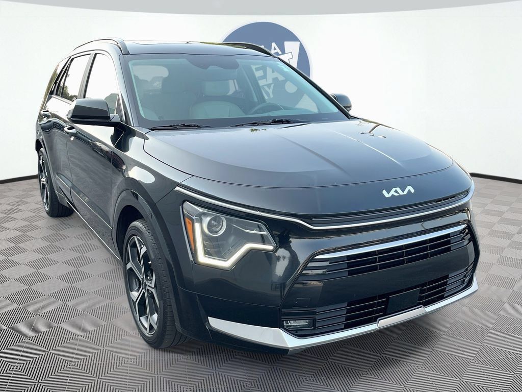 Certified 2024 Kia Niro EX Touring FWD image 3