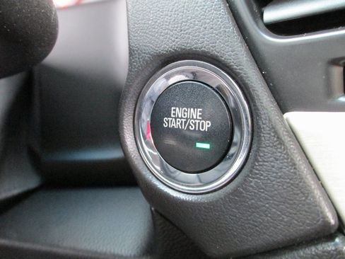 Used 2016 GMC Yukon XL Denali w/ Open Road Package image 36