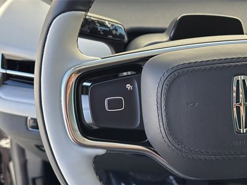 New 2025 Lincoln Navigator L Reserve image 26