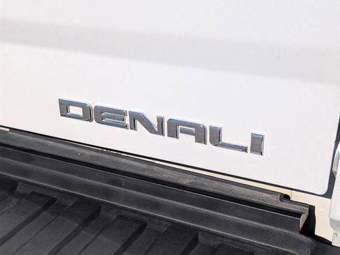Used 2019 GMC Sierra 2500 Denali w/ Duramax Plus Package image 8