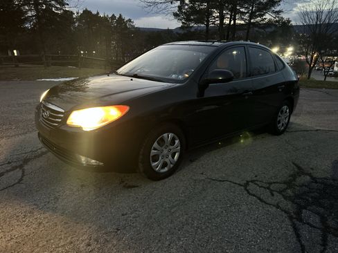 Used 2010 Hyundai Elantra GLS w/ Sunroof Pkg 3 image 7