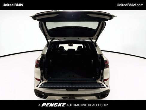 Used 2026 BMW X5 xDrive40i w/ M Sport Package AWD/4WD image 14