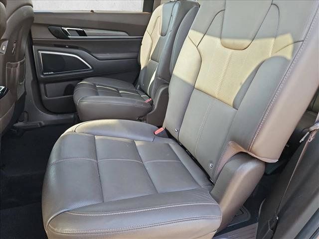 Used 2021 Kia Telluride SX w/ Towing Package FWD image 21