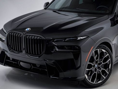 Used 2026 BMW X7 xDrive40i w/ M Sport Package AWD/4WD image 4