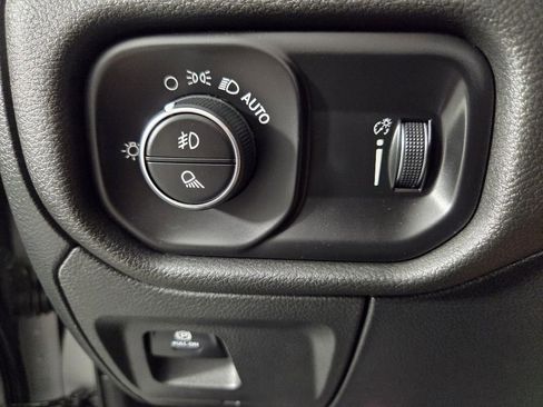 Used 2021 RAM 1500 Big Horn RWD image 20