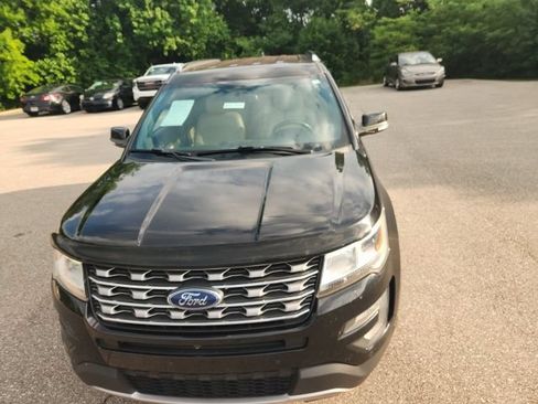 Used 2017 Ford Explorer Limited FWD image 5
