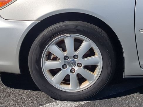 Used 2004 Toyota Camry XLE image 14