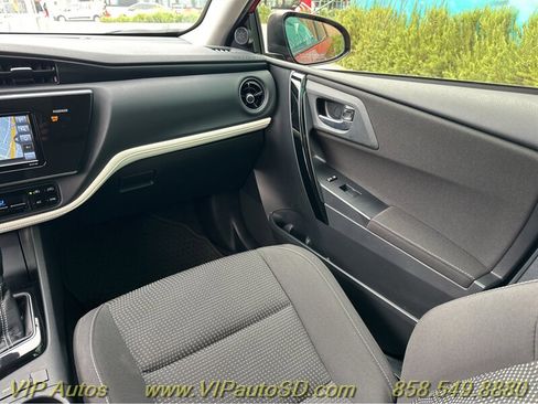 Used 2017 Toyota Corolla iM image 19