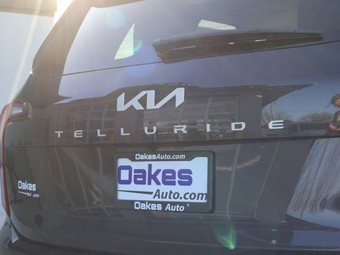 New 2025 Kia Telluride S image 16