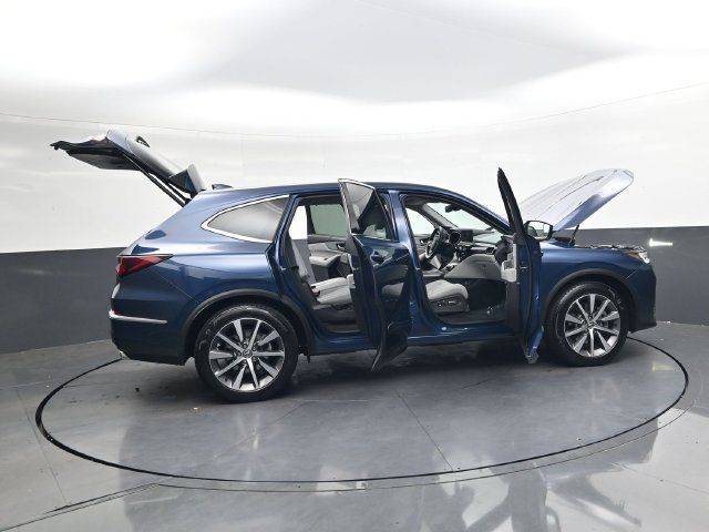 Used 2025 Acura MDX w/ Technology Package FWD image 31