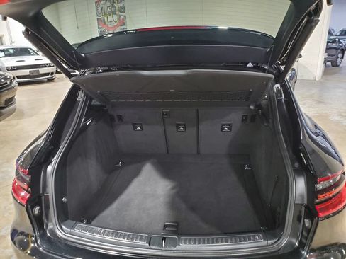 Used 2018 Porsche Macan AWD/4WD image 38