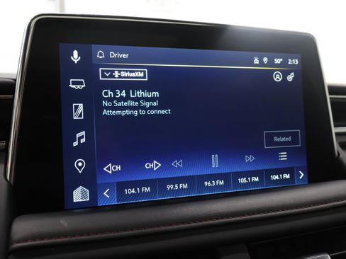 Used 2023 Chevrolet Suburban RST w/ Luxury Package image 12