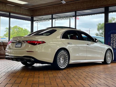 Used 2023 Mercedes-Benz S 580e 4MATIC Sedan w/ AMG Line image 12