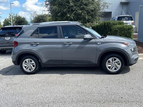 Used 2020 Hyundai Venue SEL FWD image 26
