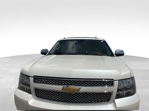 Used 2013 Chevrolet Avalanche LTZ AWD/4WD image 14
