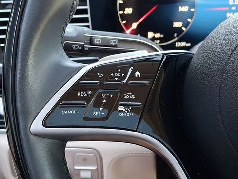 Used 2024 Mercedes-Benz GLS 450 4MATIC image 26