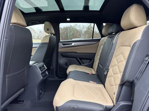 New 2026 Volkswagen Atlas Cross Sport SE image 14
